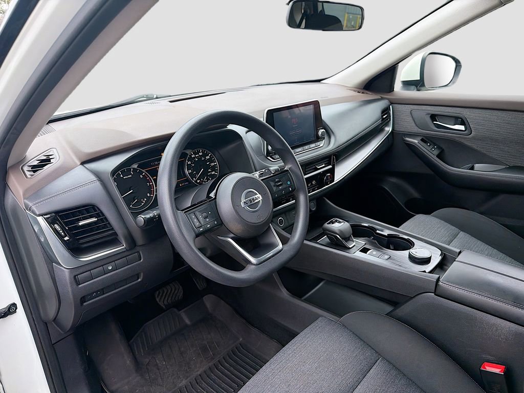 Used 2021 Nissan Rogue SV image 9