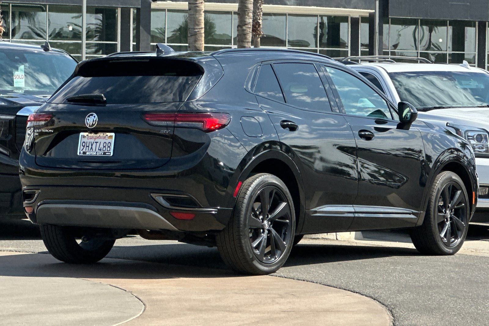 Certified 2023 Buick Envision Essence w/ Sport Touring Package image 4