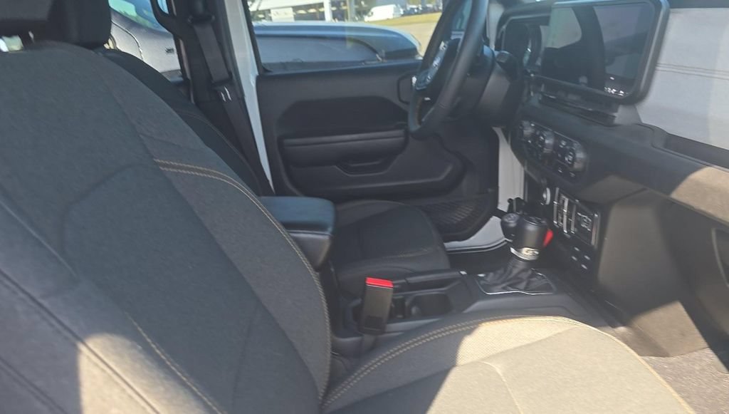Used 2024 Jeep Wrangler Unlimited Sport AWD/4WD image 6