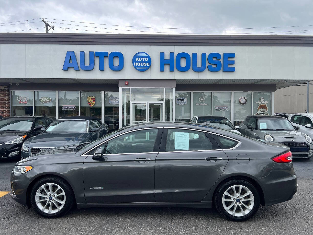 Used 2019 Ford Fusion SEL FWD image 8