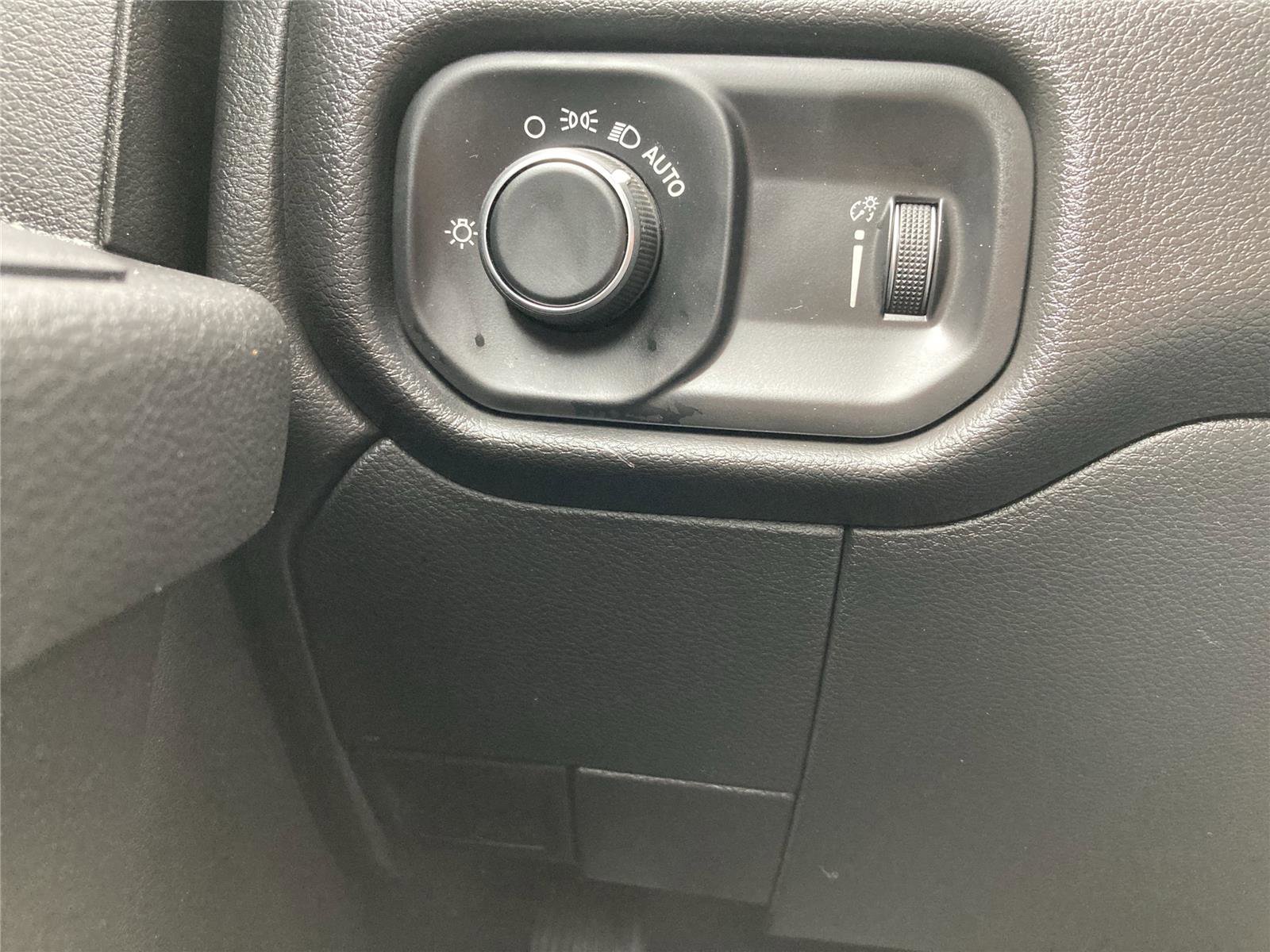 Used 2022 RAM 3500 Tradesman image 16