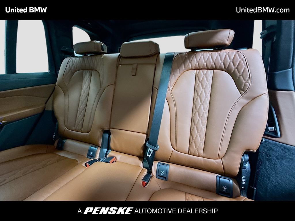 New 2027 BMW X7 xDrive40i w/ M Sport Package AWD/4WD image 13