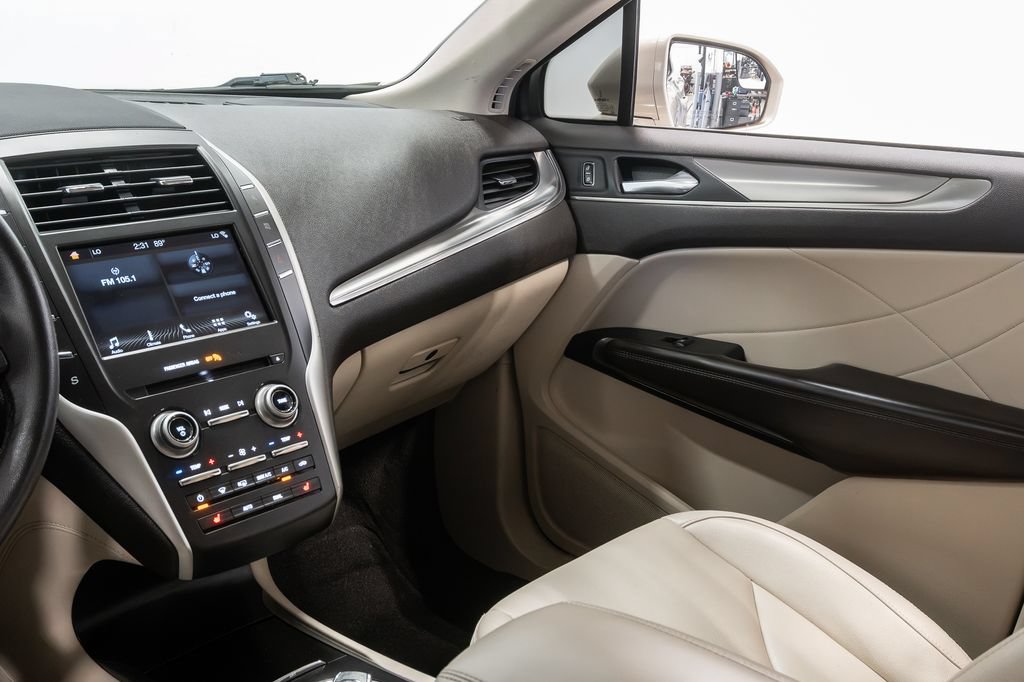 Used 2017 Lincoln MKC Premiere FWD image 11