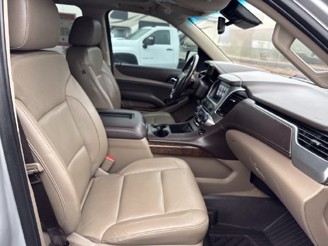 Used 2019 Chevrolet Suburban LT AWD/4WD image 34