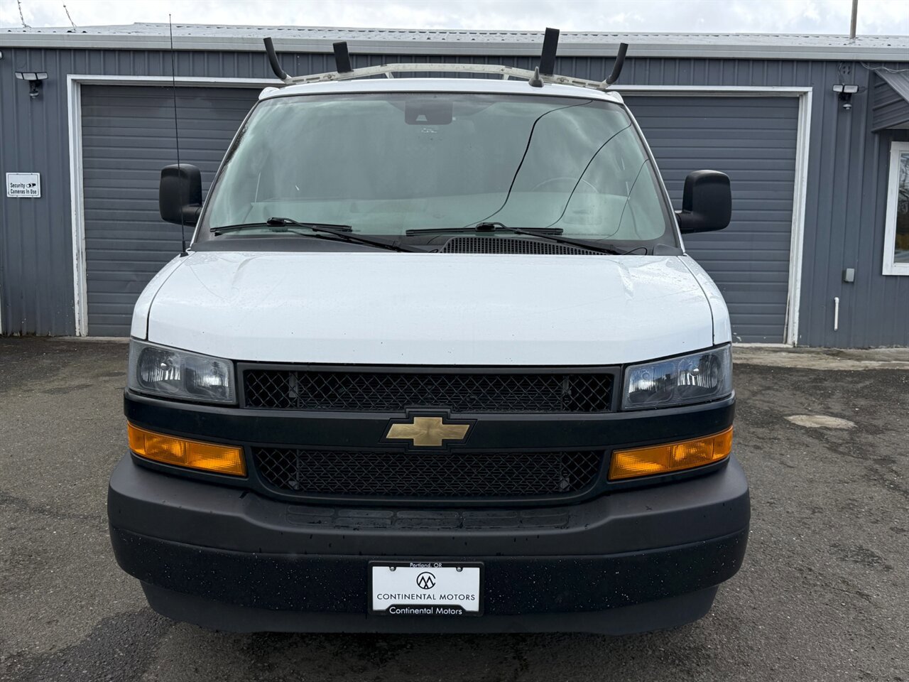 Used 2020 Chevrolet Express 2500 w/ Driver Convenience Package RWD image 5