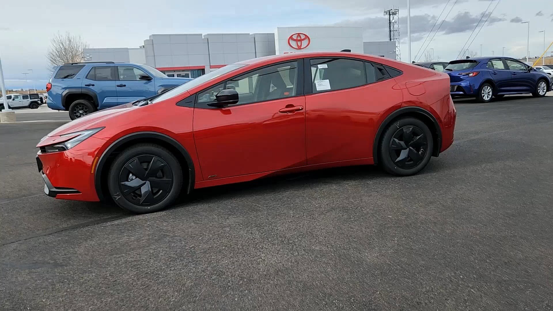 New 2026 Toyota Prius LE image 2