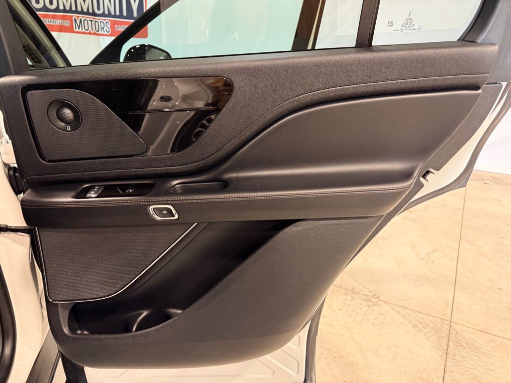Used 2023 Lincoln Aviator Reserve w/ Elements Package Plus image 26