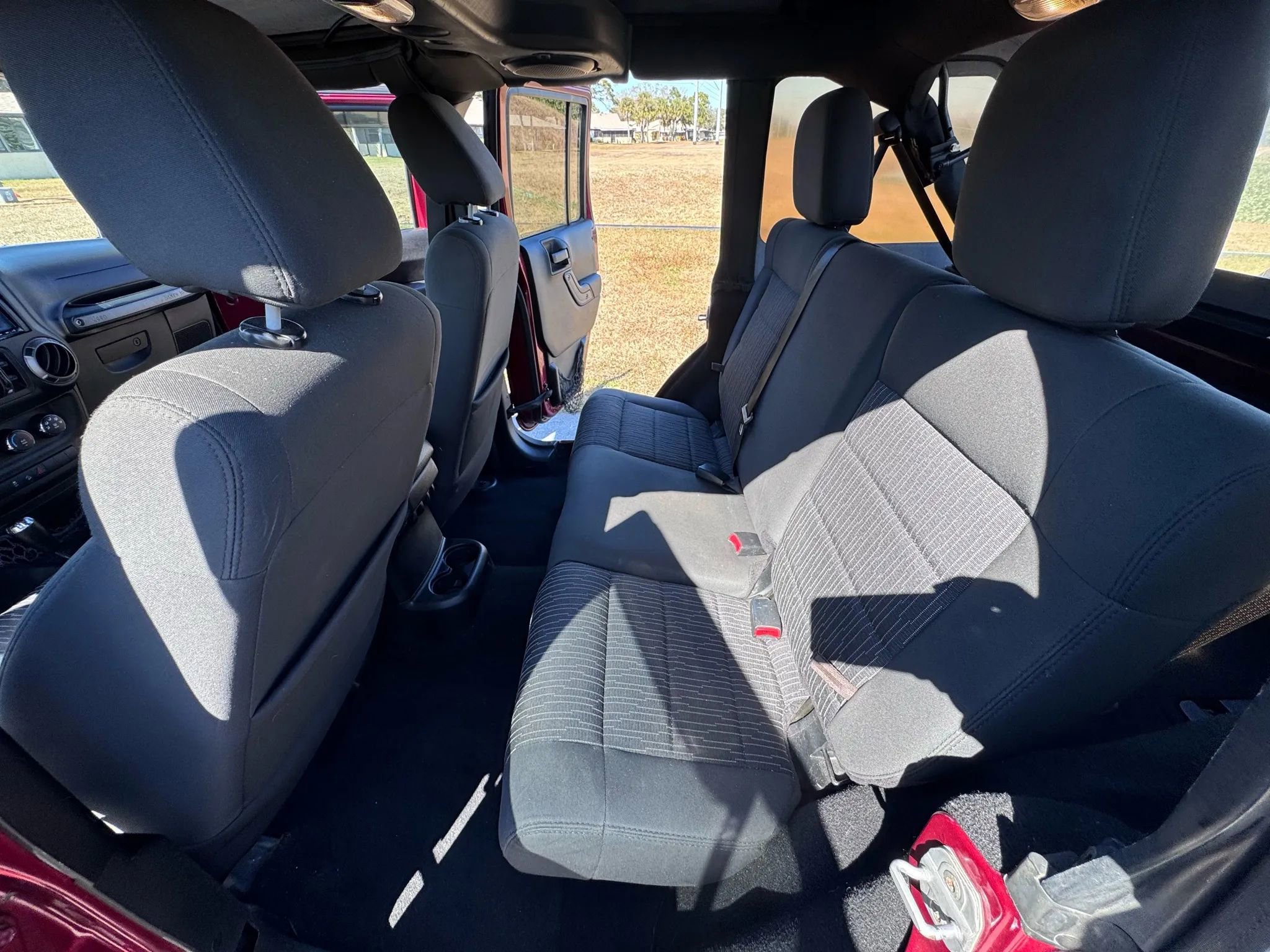 Used 2012 Jeep Wrangler Unlimited Sport image 12