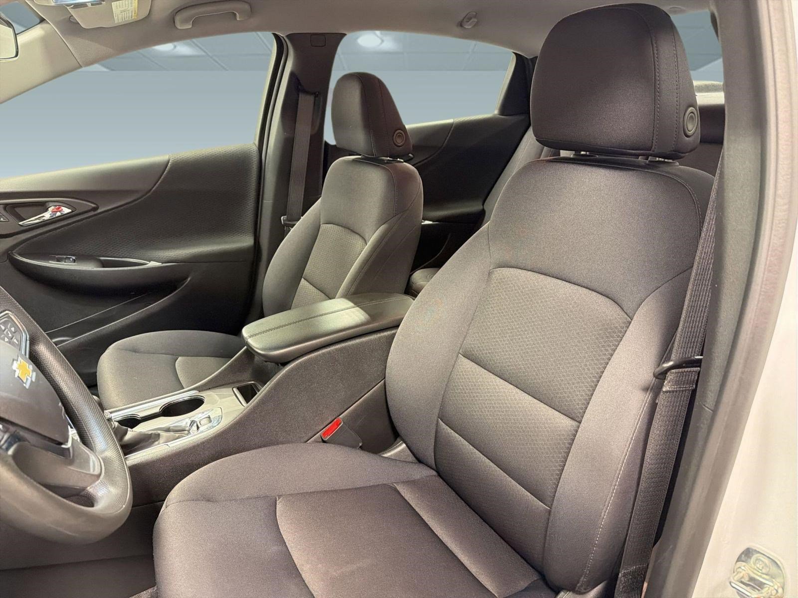 Used 2025 Chevrolet Malibu LT FWD image 21