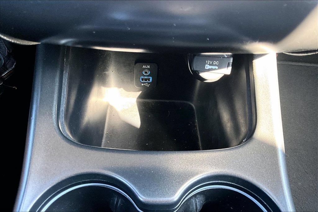 Used 2020 Dodge Journey SE w/ SE Popular Equipment Group FWD image 35