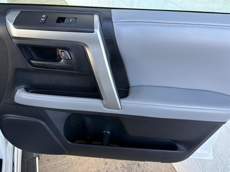 Used 2012 Toyota 4Runner SR5 RWD image 31