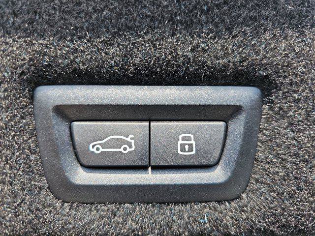 New 2025 BMW i7 M70 image 13