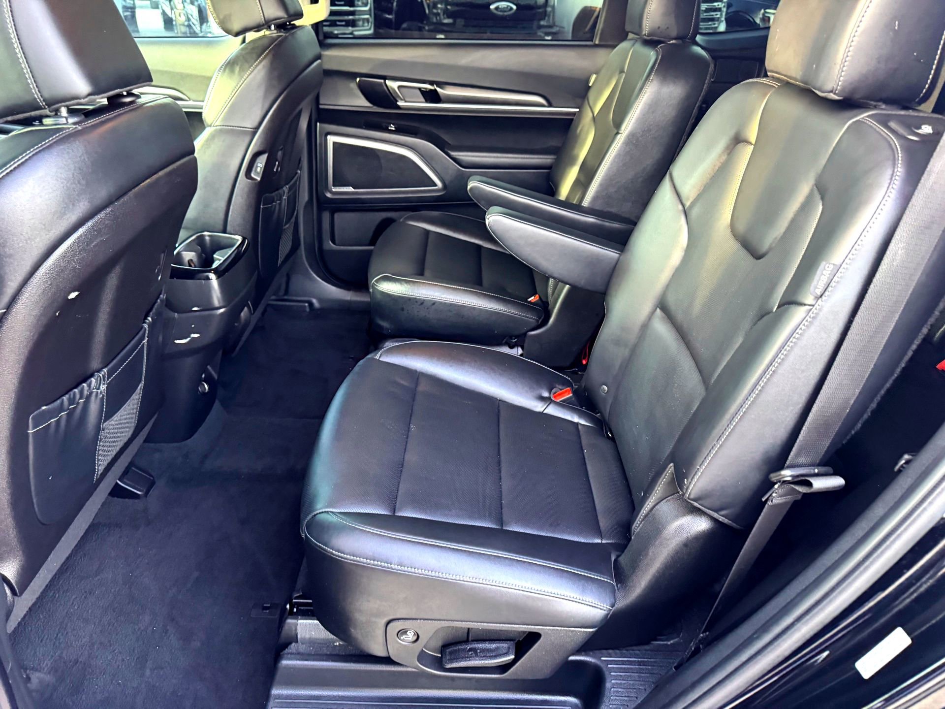 Used 2024 Kia Telluride S image 17