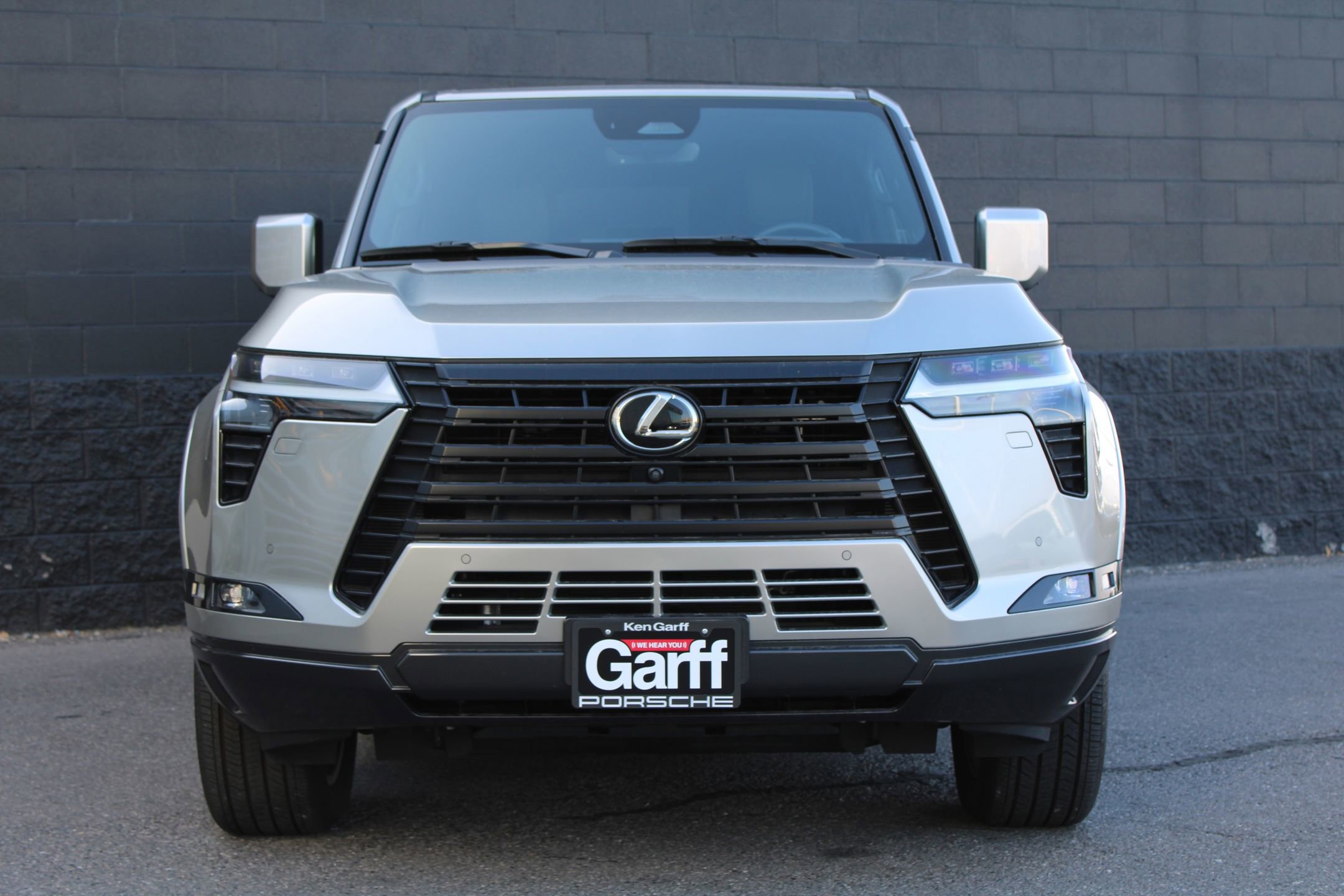 Used 2024 Lexus GX 550 image 2