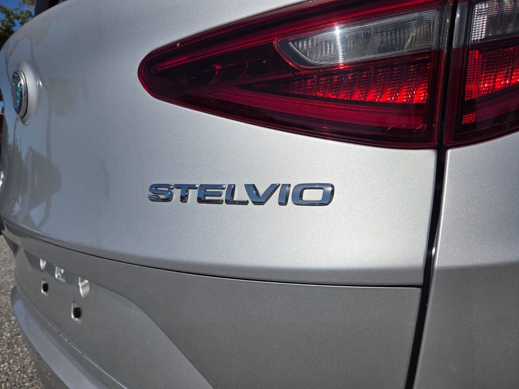 Used 2020 Alfa Romeo Stelvio Ti w/ Active Blind Spot Package image 18
