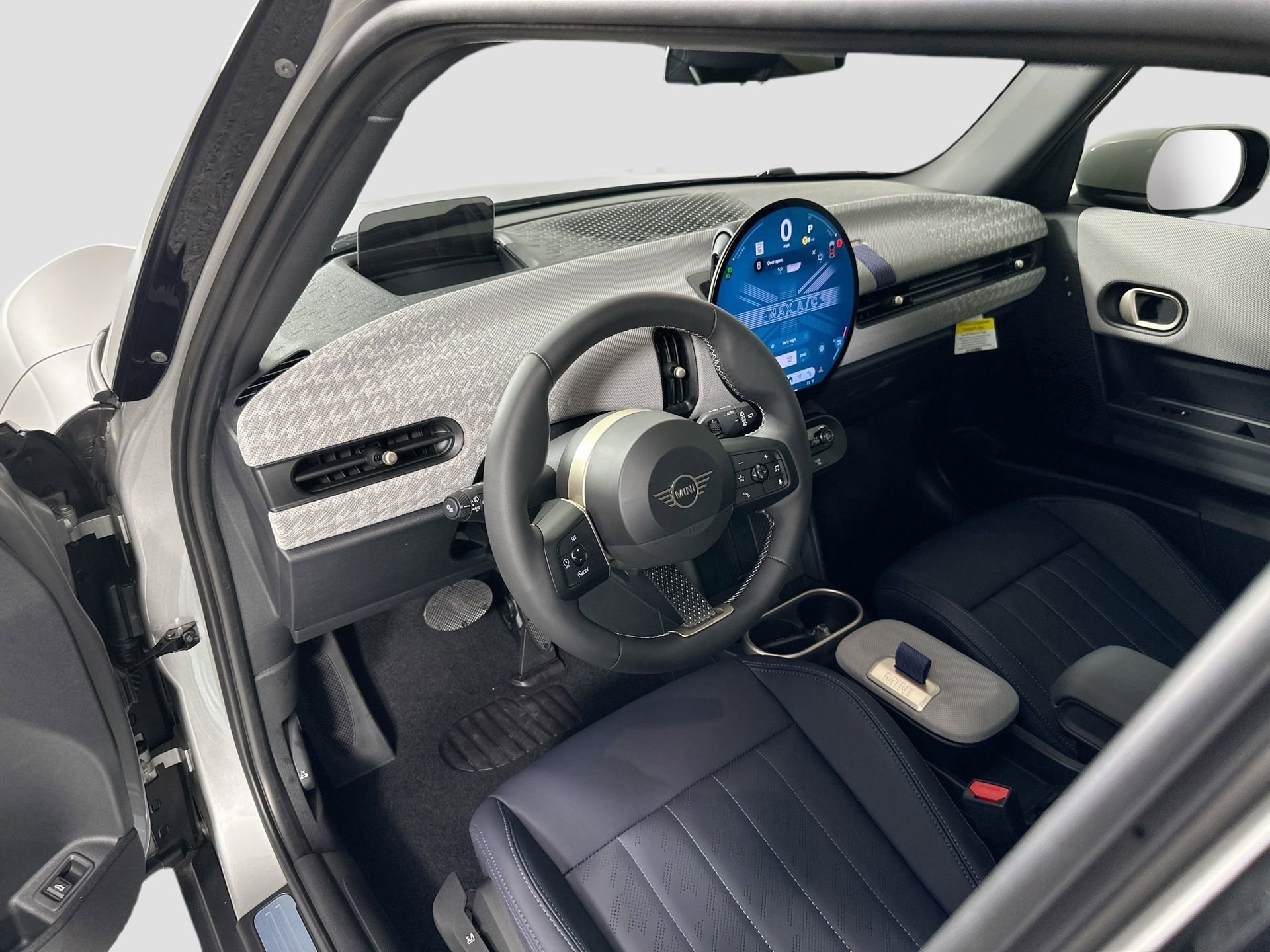 Certified 2025 MINI Cooper S image 11