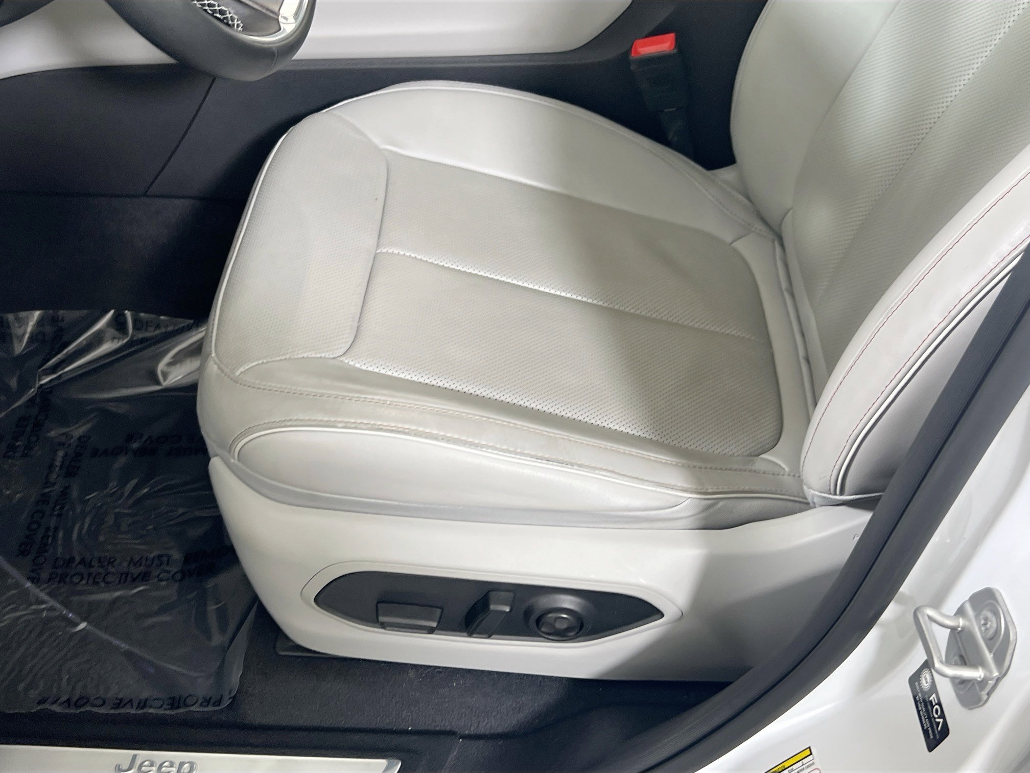 Used 2022 Jeep Grand Cherokee Overland image 19