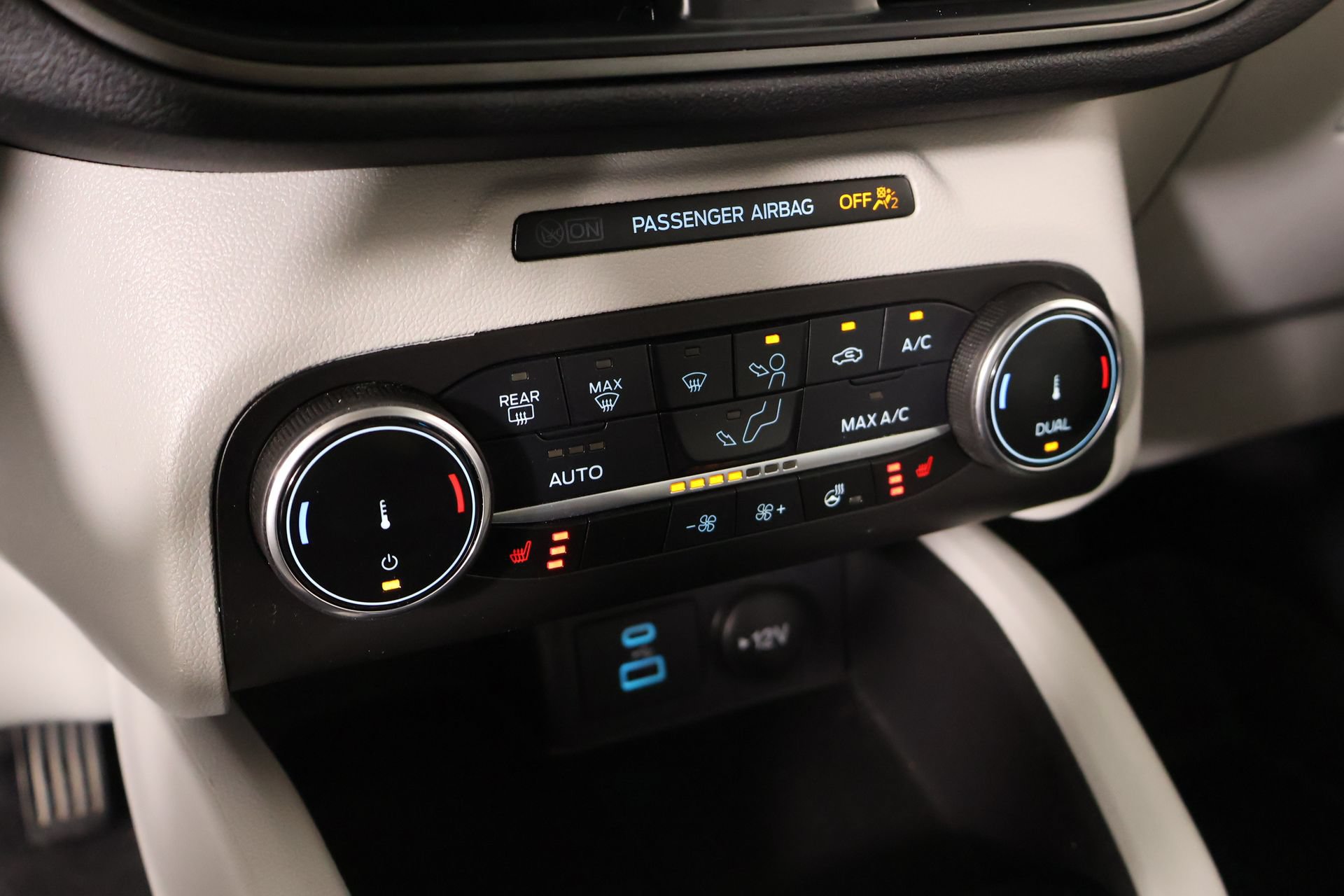 Used 2023 Ford Escape Active w/ Cold Weather Package FWD image 7