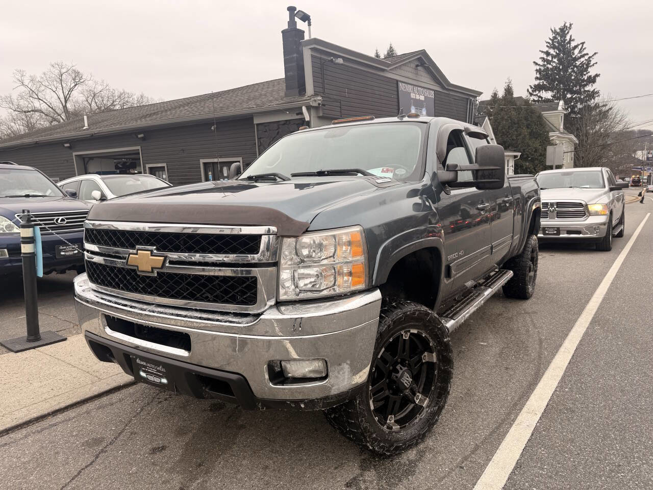 Used 2011 Chevrolet Silverado 2500 LTZ image 2