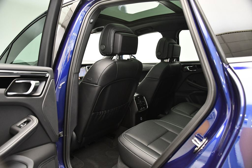 Certified 2025 Porsche Macan image 45