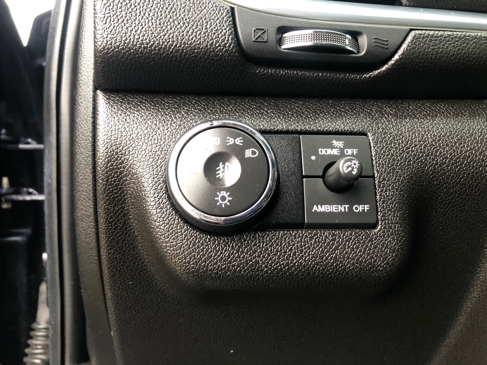 Used 2015 Chevrolet Traverse LT w/ Style and Technology Package FWD image 11