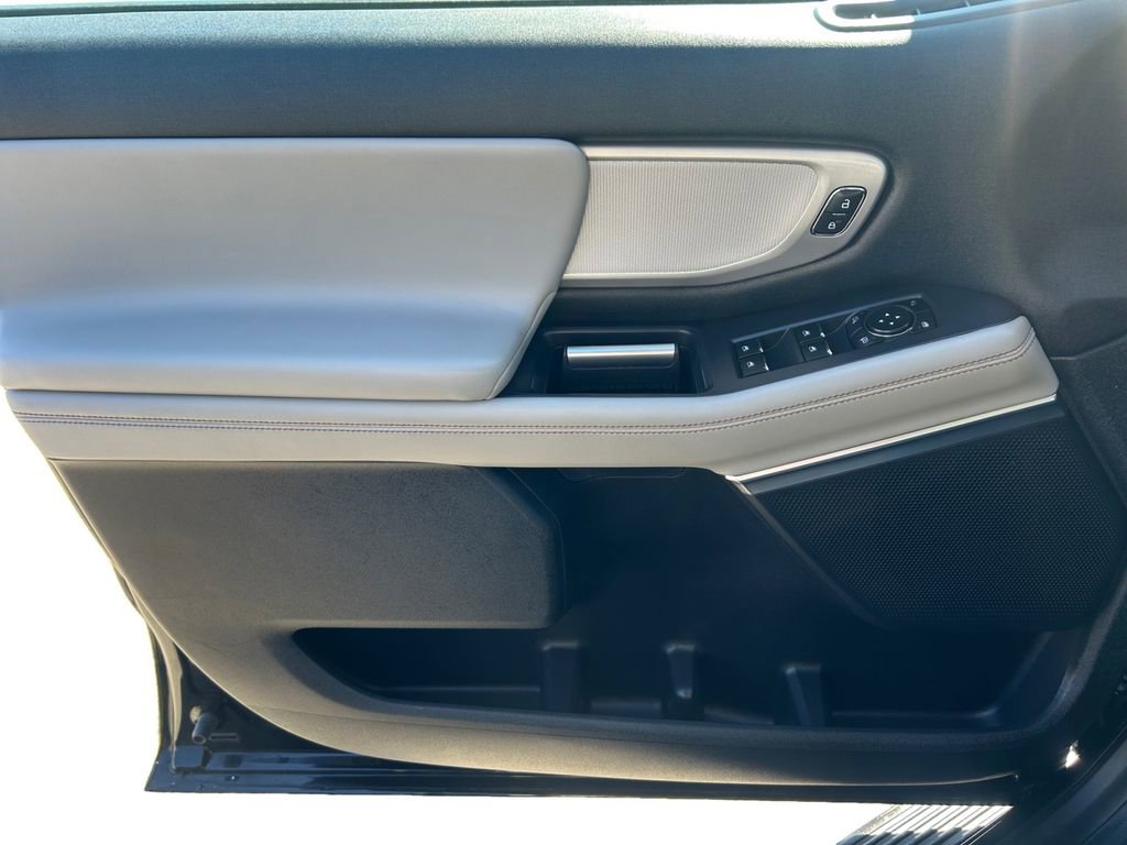 Used 2025 Ford Expedition Max Active image 18