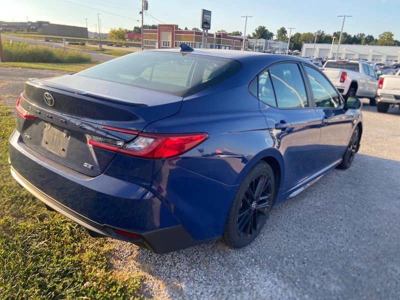 Used 2025 Toyota Camry SE FWD image 6