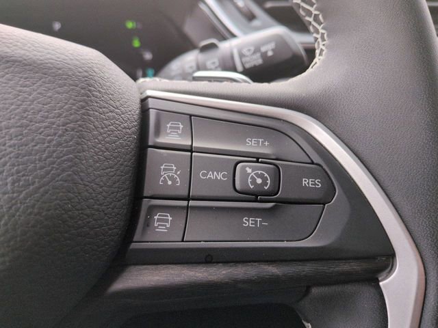 Used 2023 Jeep Grand Cherokee 4WD 4xe image 14