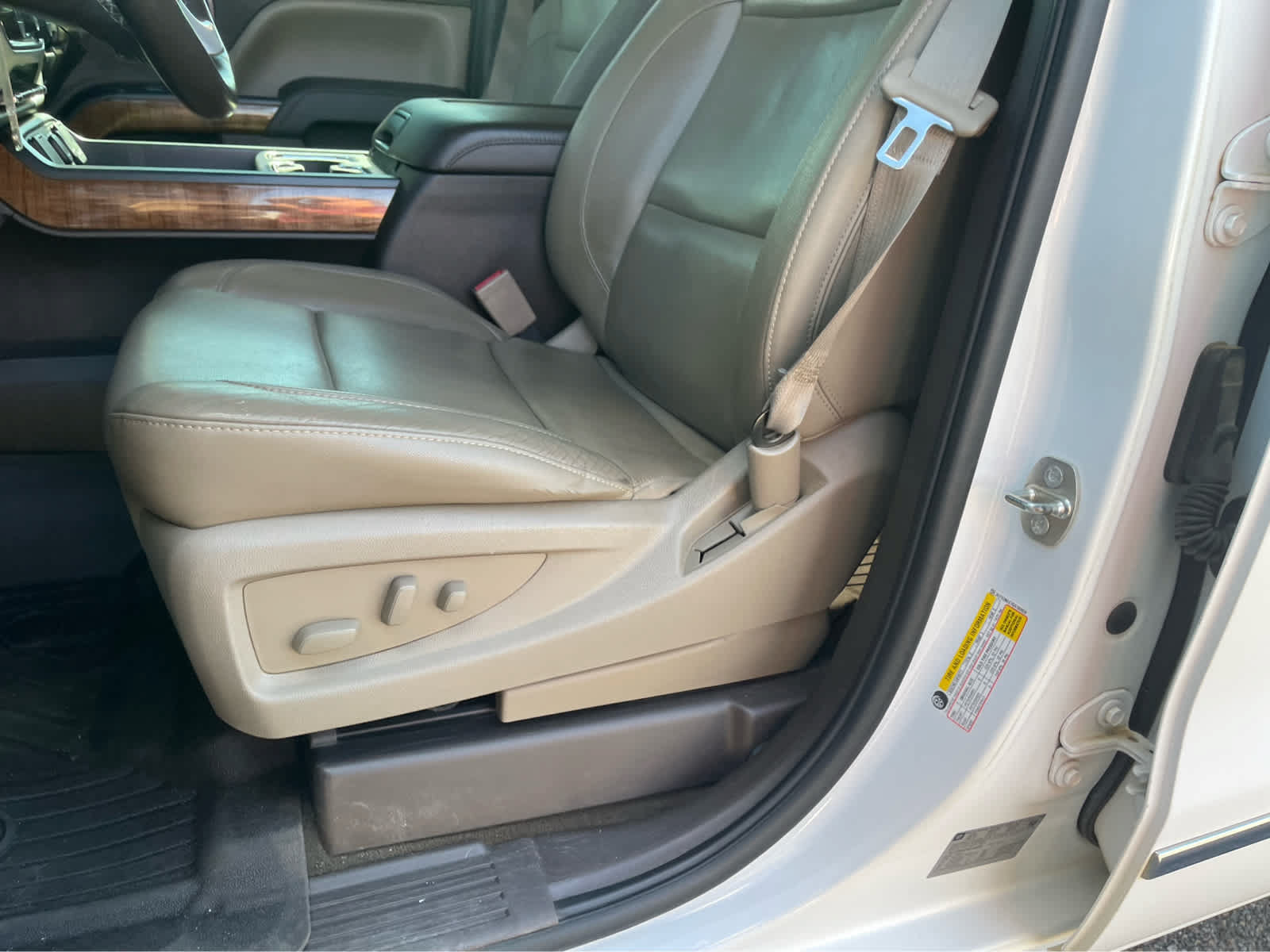 Used 2023 GMC Sierra 1500 AT4 w/ AT4 Premium Package AWD/4WD image 13