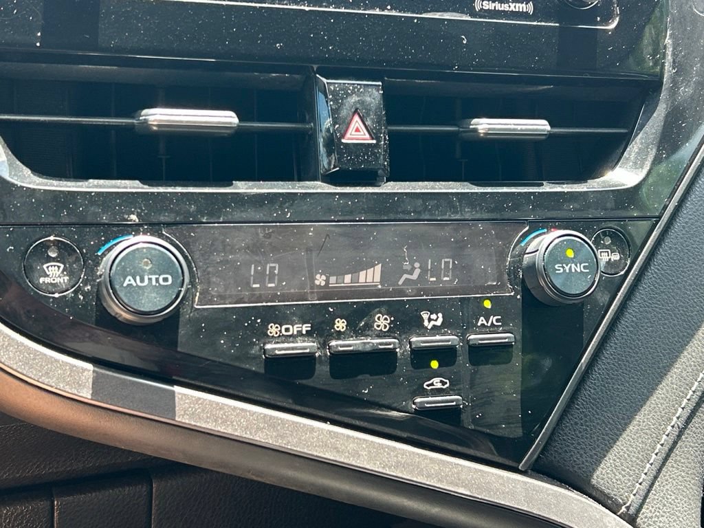 Used 2022 Toyota Camry SE FWD image 27