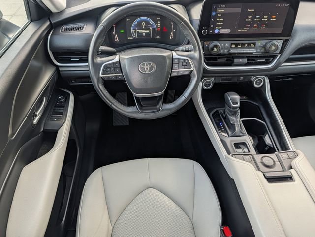 Used 2024 Toyota Grand Highlander XLE image 12