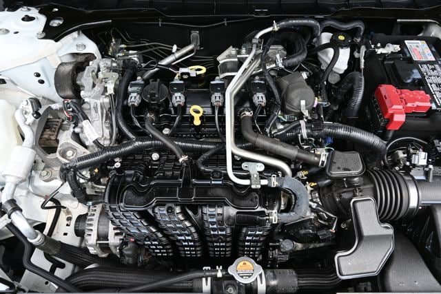 Used 2025 Nissan Altima 2.5 SV FWD image 17