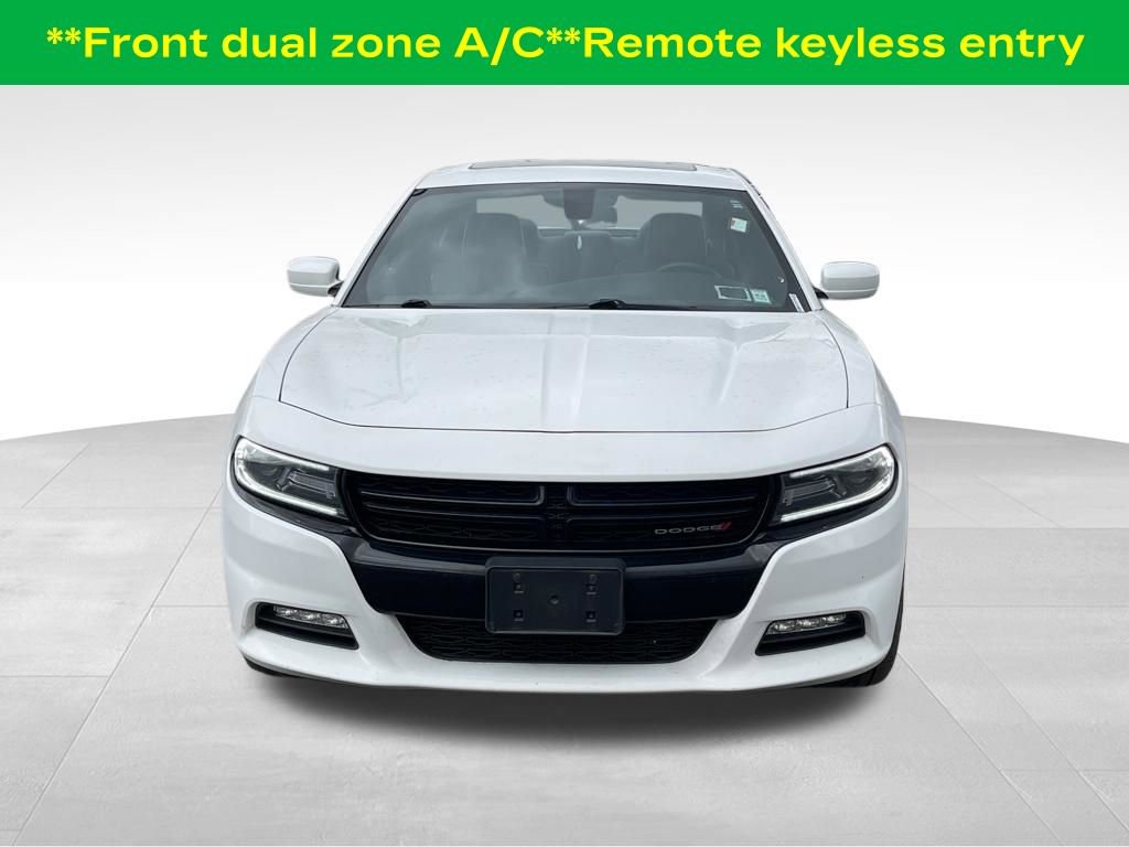 Used 2017 Dodge Charger SXT w/ AWD Plus Group image 3