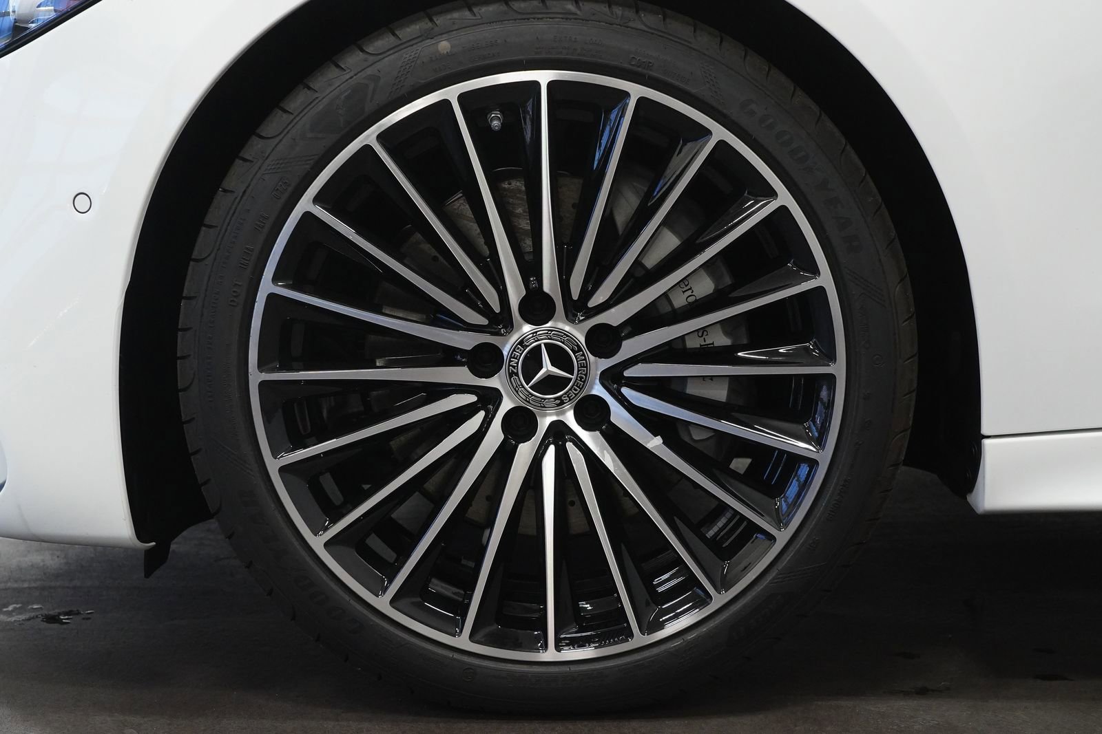 New 2026 Mercedes-Benz C 300 4MATIC Sedan image 13