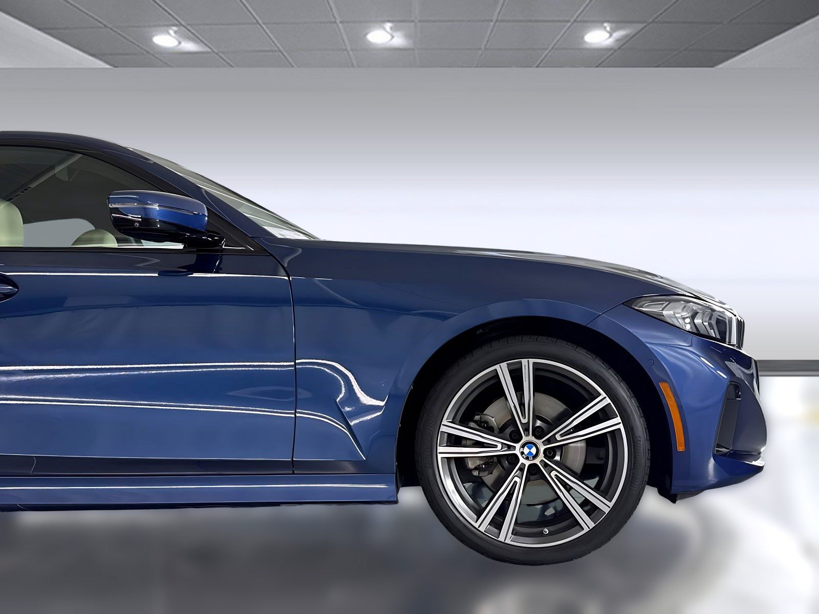 Used 2023 BMW 330i Sedan w/ Parking Assistance Package RWD image 34