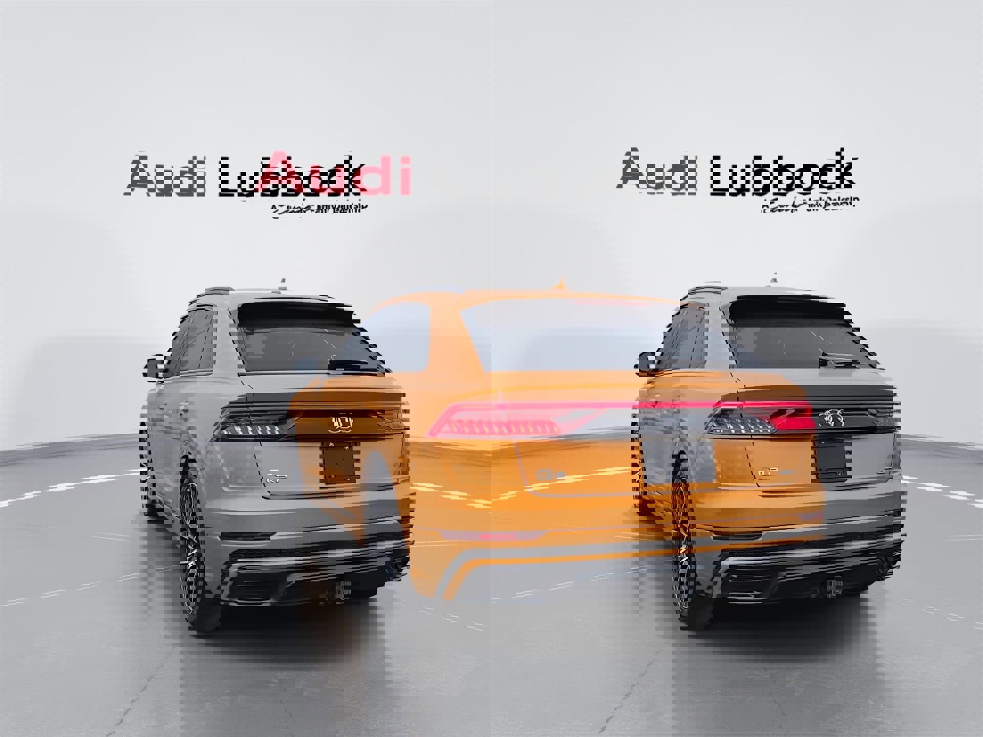 Used 2019 Audi Q8 Prestige w/ Luxury Package image 7