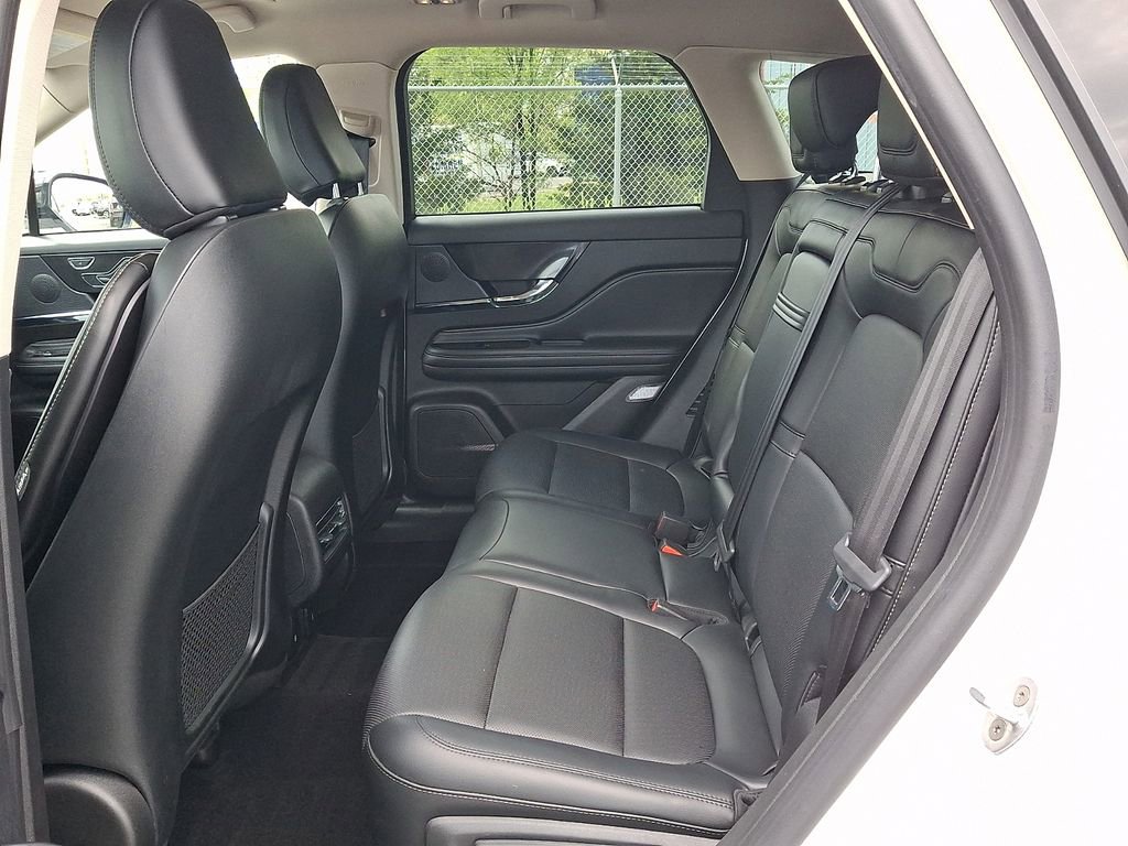Used 2023 Lincoln Corsair AWD w/ Equipment Group 101A image 10