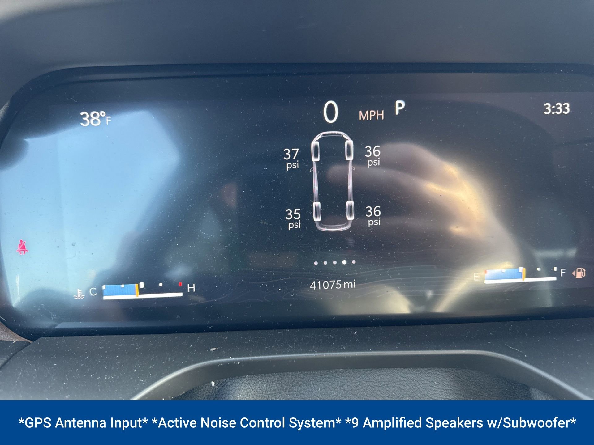 Used 2022 Jeep Grand Cherokee L Limited w/ Black Appearance Package image 15