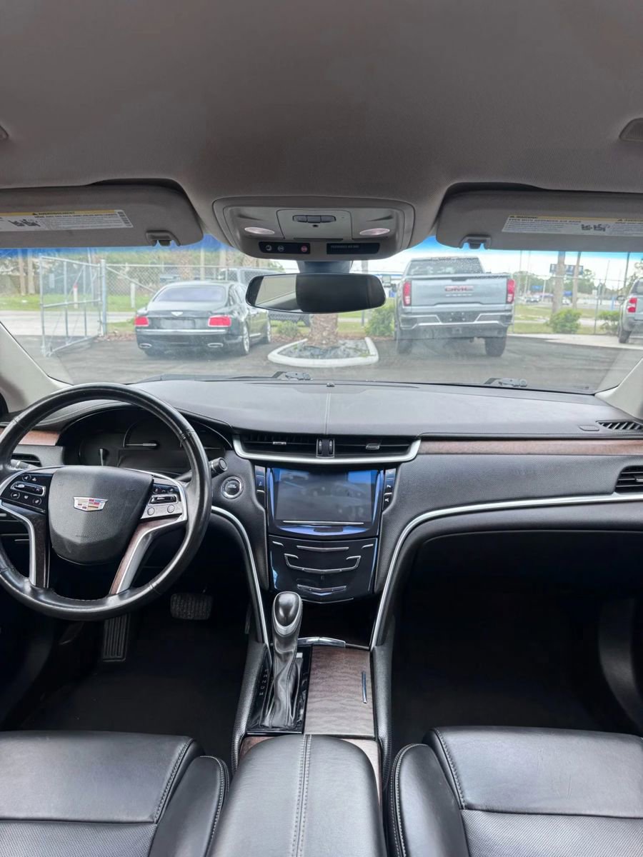 Used 2018 Cadillac XTS Luxury image 12