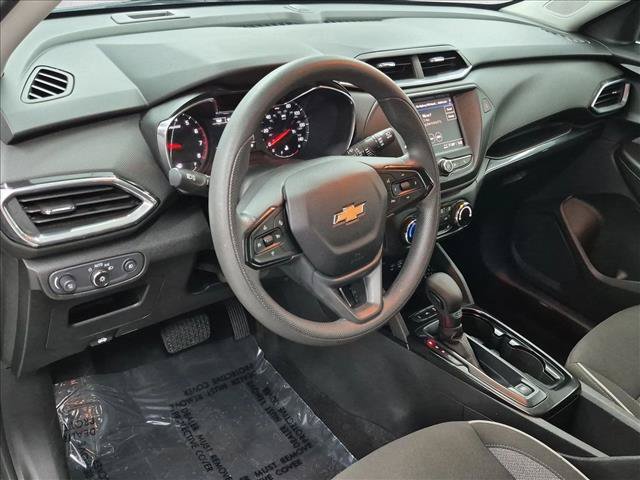 Used 2023 Chevrolet TrailBlazer LT AWD/4WD image 10