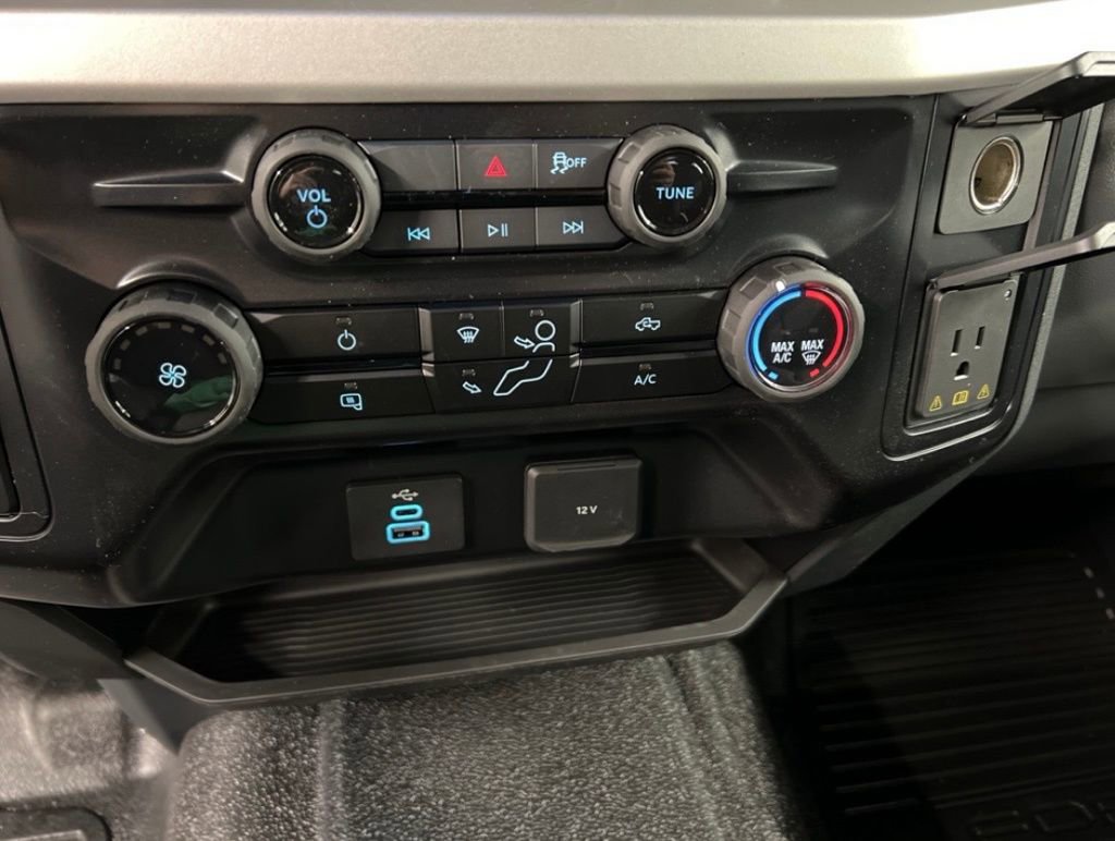 New 2026 Ford F250 XL w/ XL Chrome Package image 15