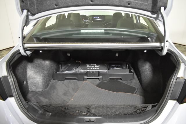 Used 2024 Nissan Altima 2.0 SR FWD image 32