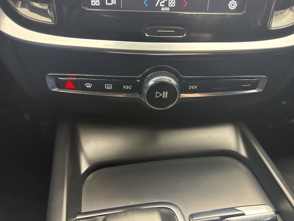 Used 2024 Volvo S60 B5 Core image 19