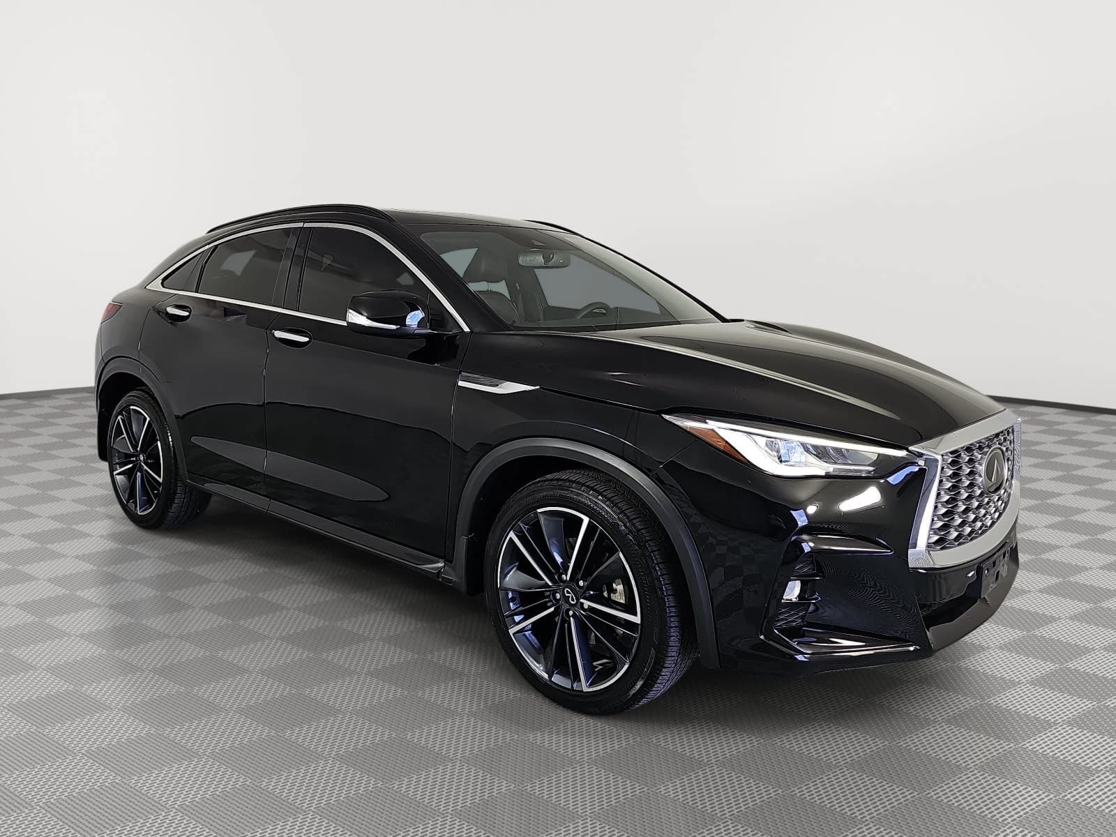 Used 2023 INFINITI QX55 Luxe w/ Cargo Package AWD/4WD image 2