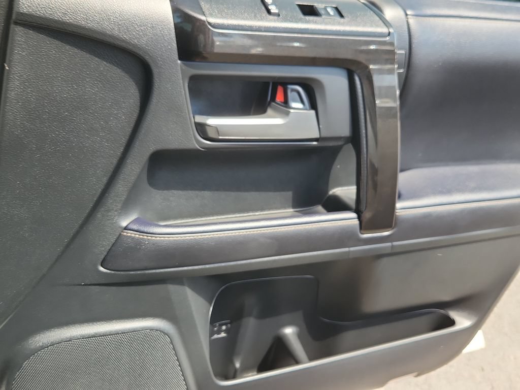 Used 2023 Toyota 4Runner 40th Anniversary SE AWD/4WD image 15