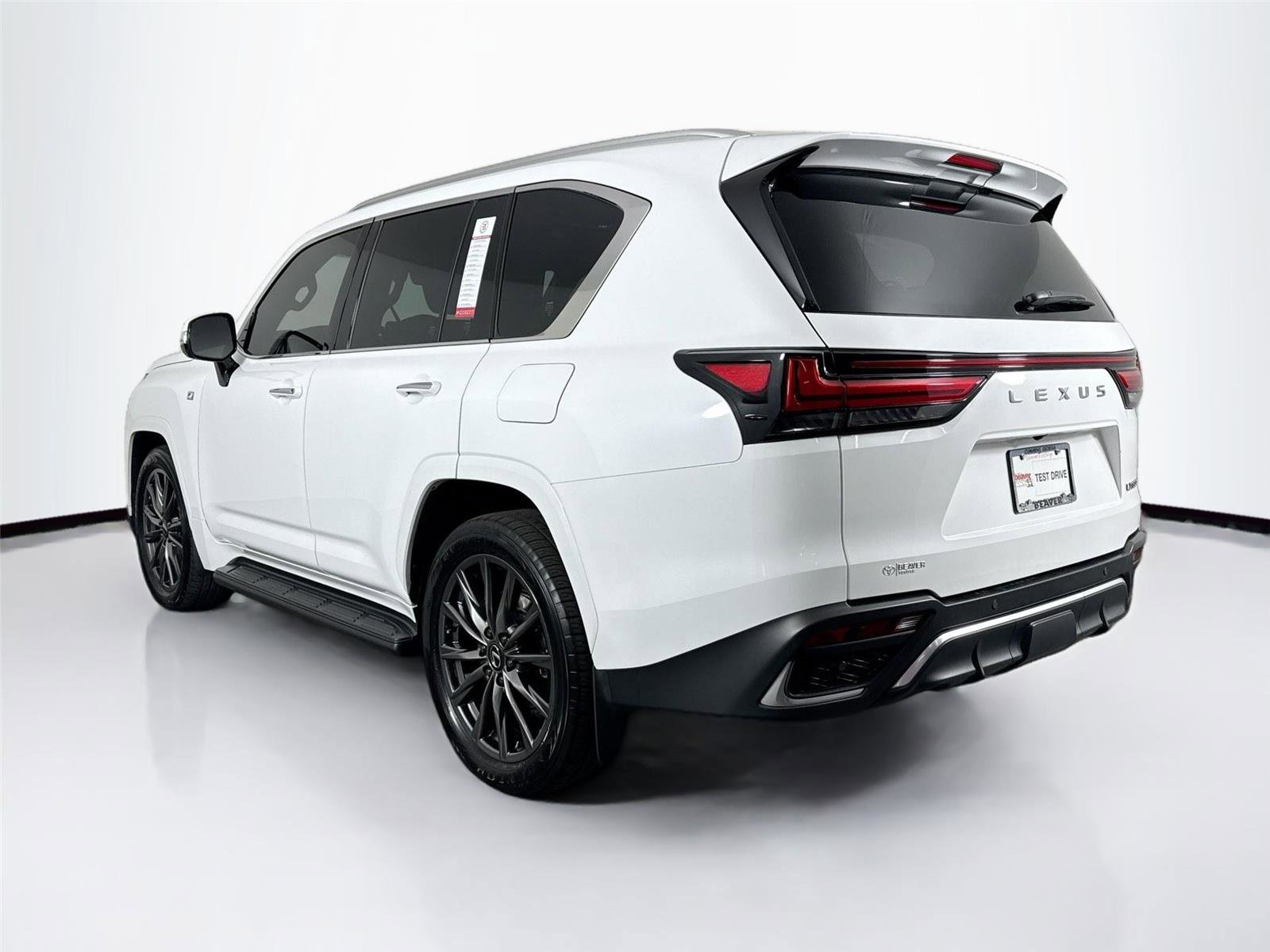 Used 2024 Lexus LX 600 F Sport image 13