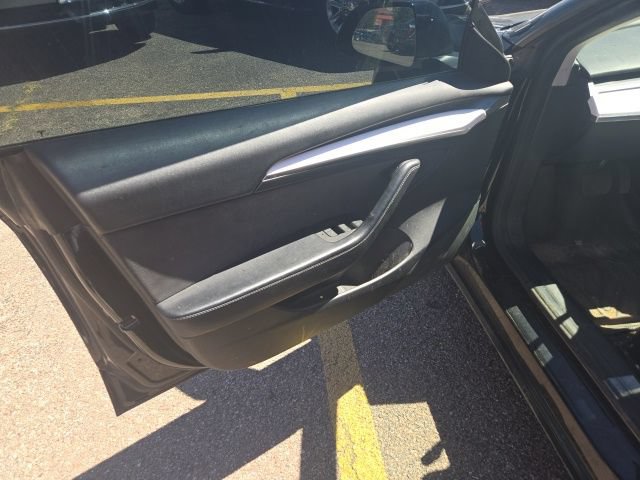 Used 2022 Tesla Model 3 Long Range AWD/4WD image 8
