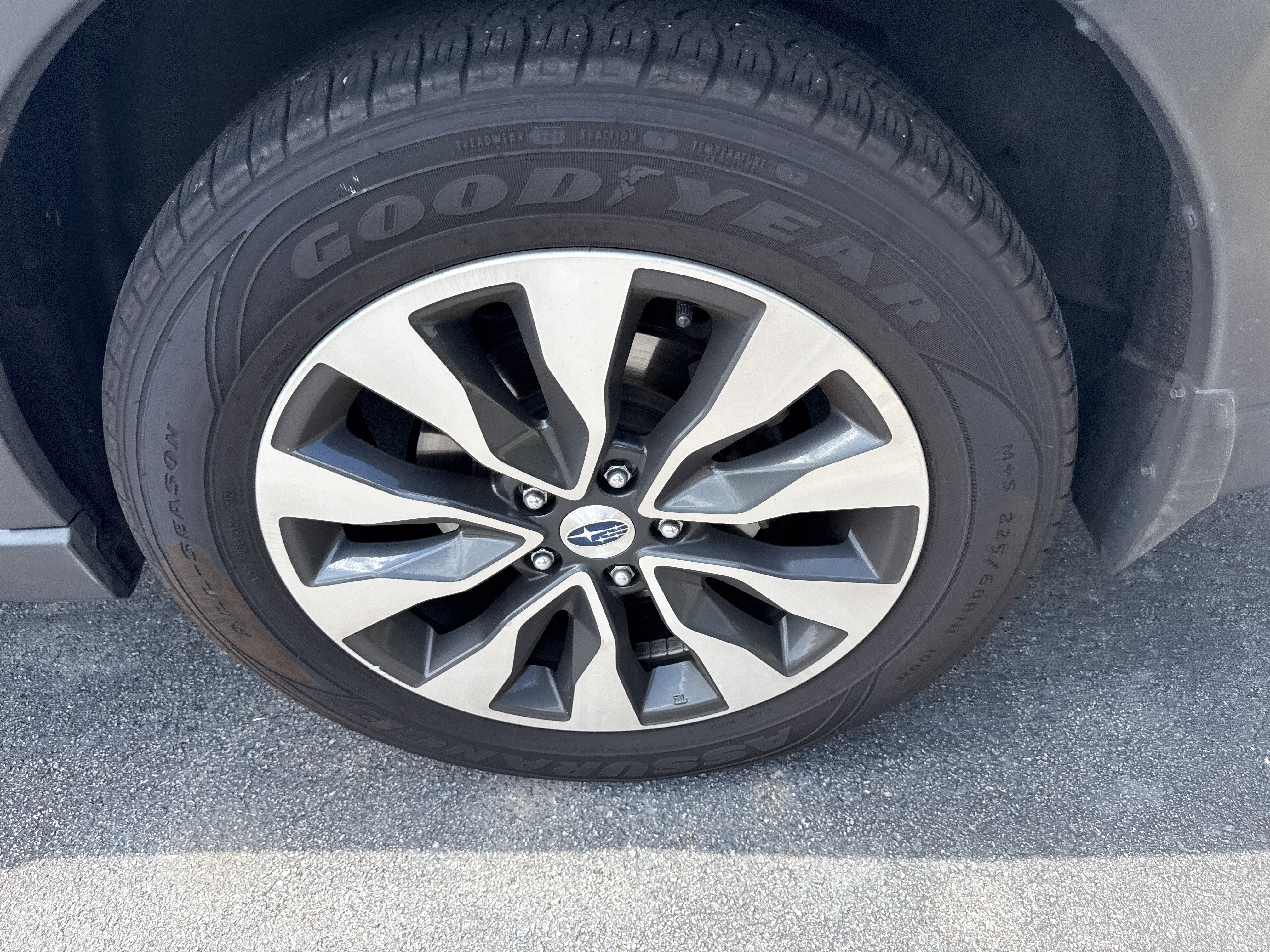 Used 2023 Subaru Outback Touring XT AWD/4WD image 11