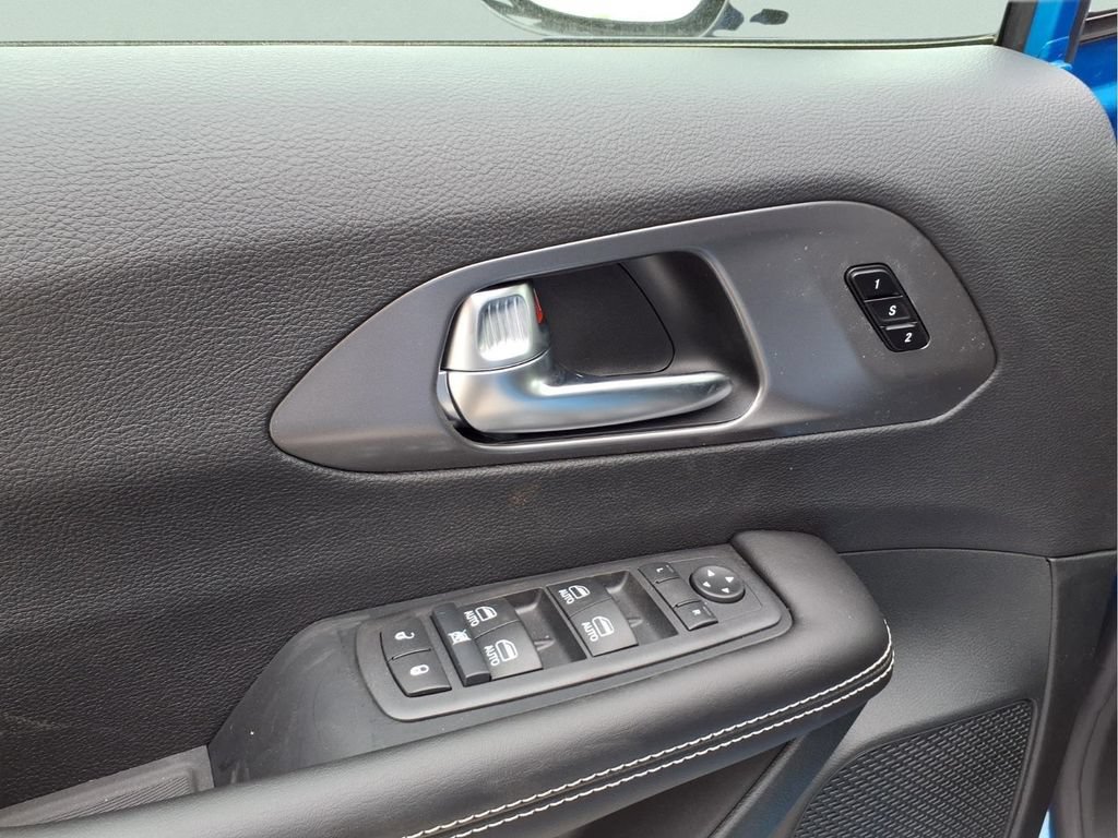 New 2026 Chrysler Pacifica Select w/ S Appearance Package FWD image 14