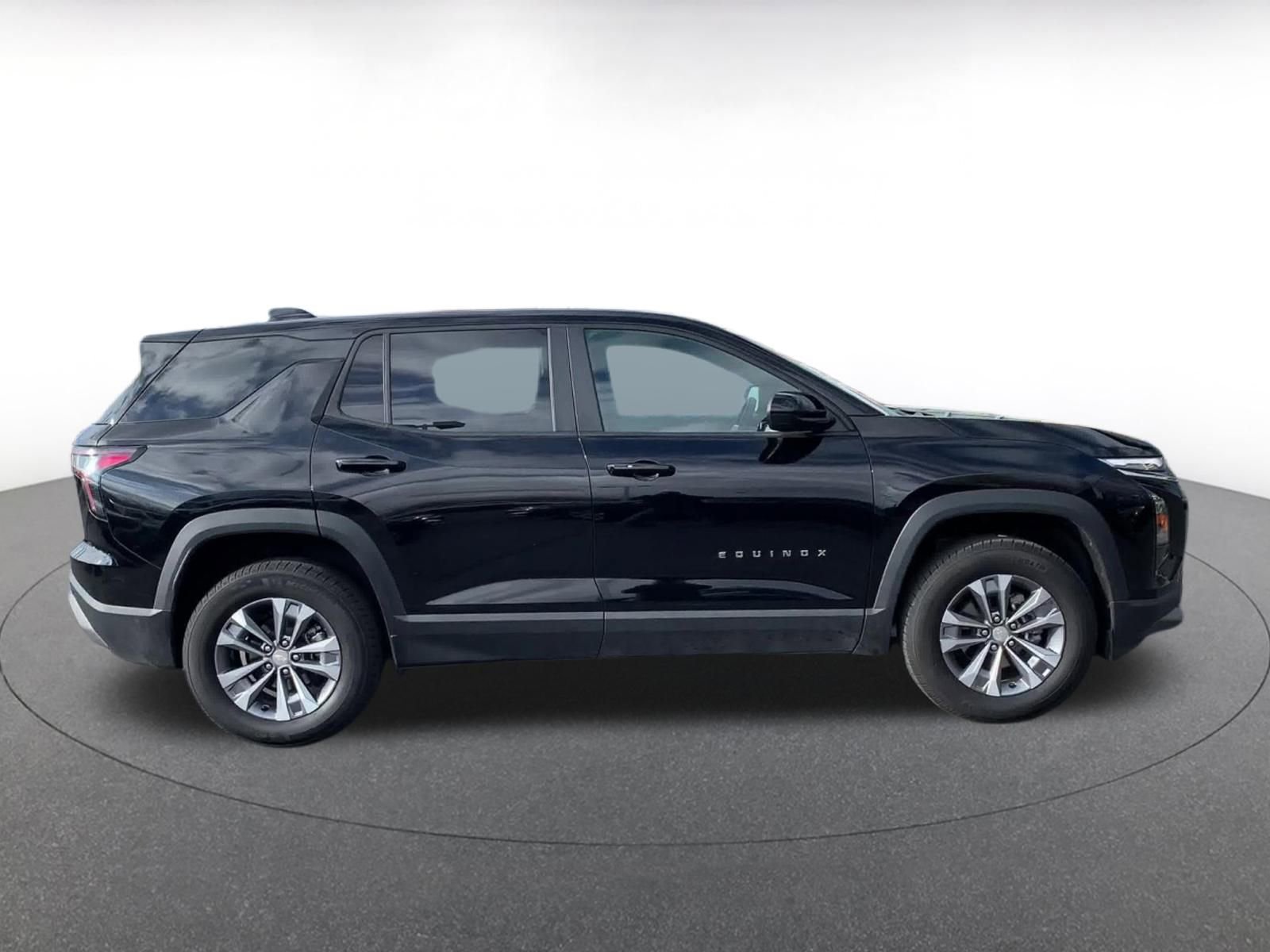 Used 2025 Chevrolet Equinox LT image 16